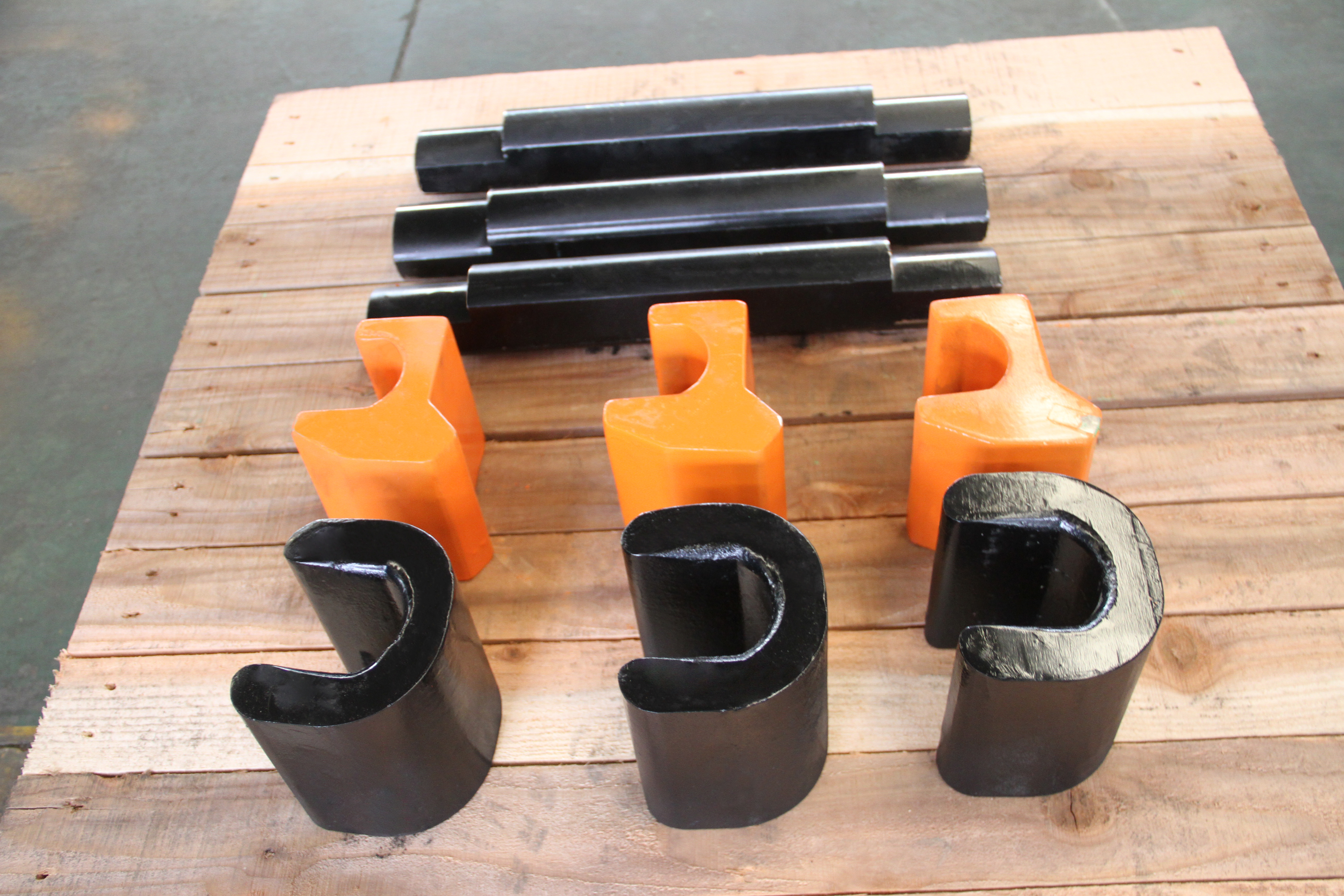 RETAINING BAR Suit To Metso Barmac Vsi Crusher Parts RC840 BASIC ROTOR ONA-MM0401067