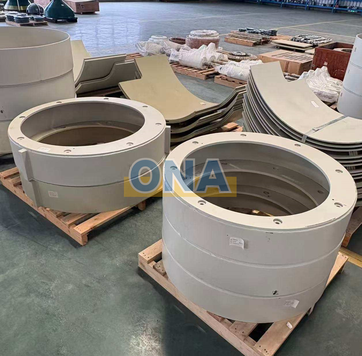 HP200 HP300 Cone Crusher Counterweight Liner Replacement Parts