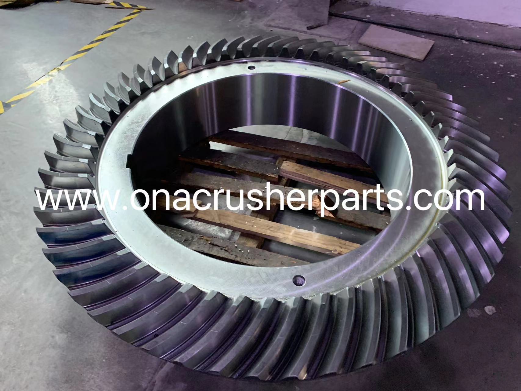 Mining Machine GP300 Cone Crusher Spare Parts Gear And Pinion