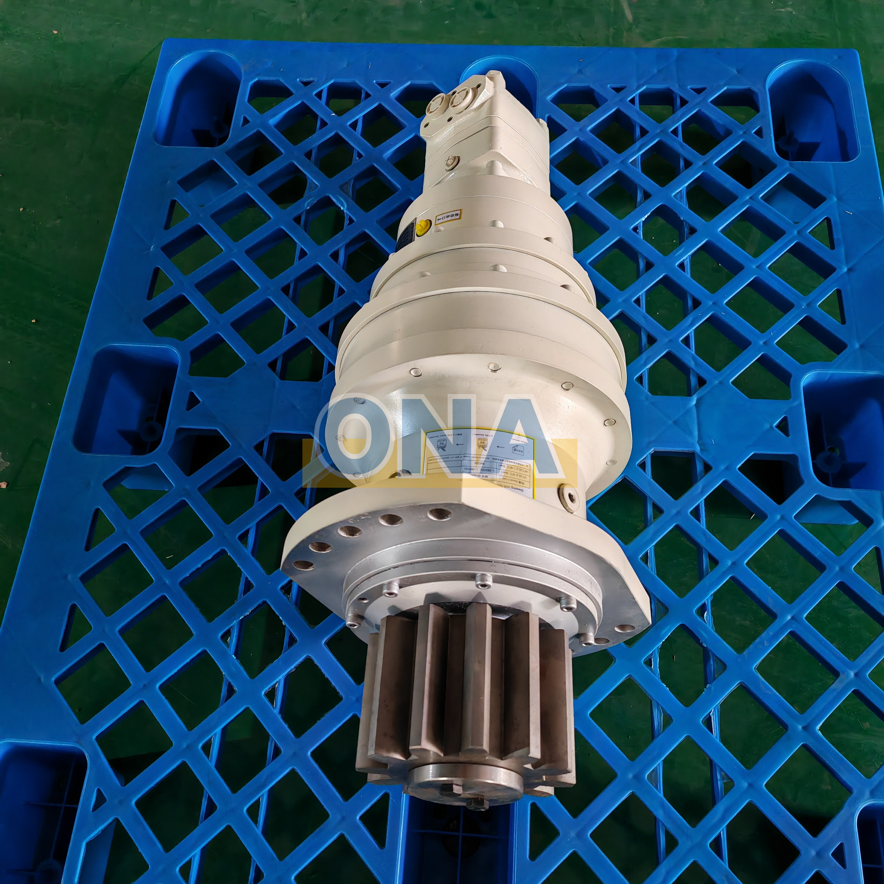 HP500 Cone Crusher Hydraulic Motor Assembly with Pinion Spare Parts