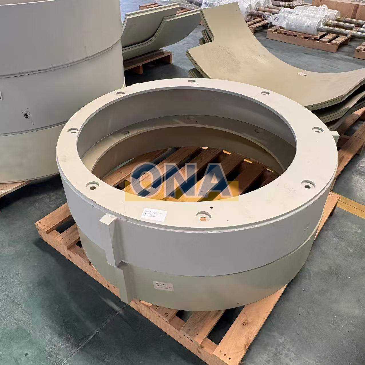 HP200 HP300 Cone Crusher Counterweight Liner Replacement Parts