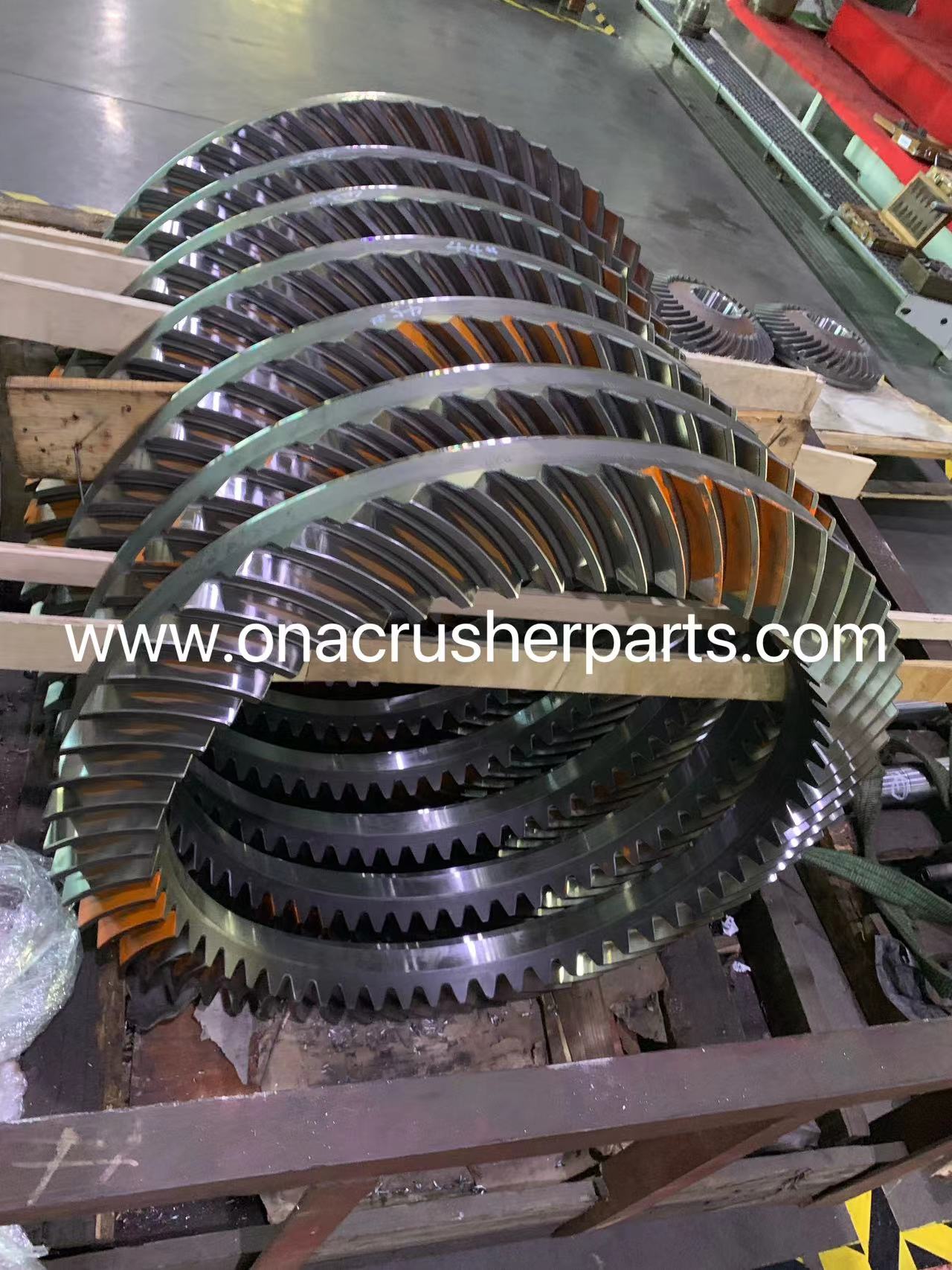 Mining Machine GP300 Cone Crusher Spare Parts Gear And Pinion